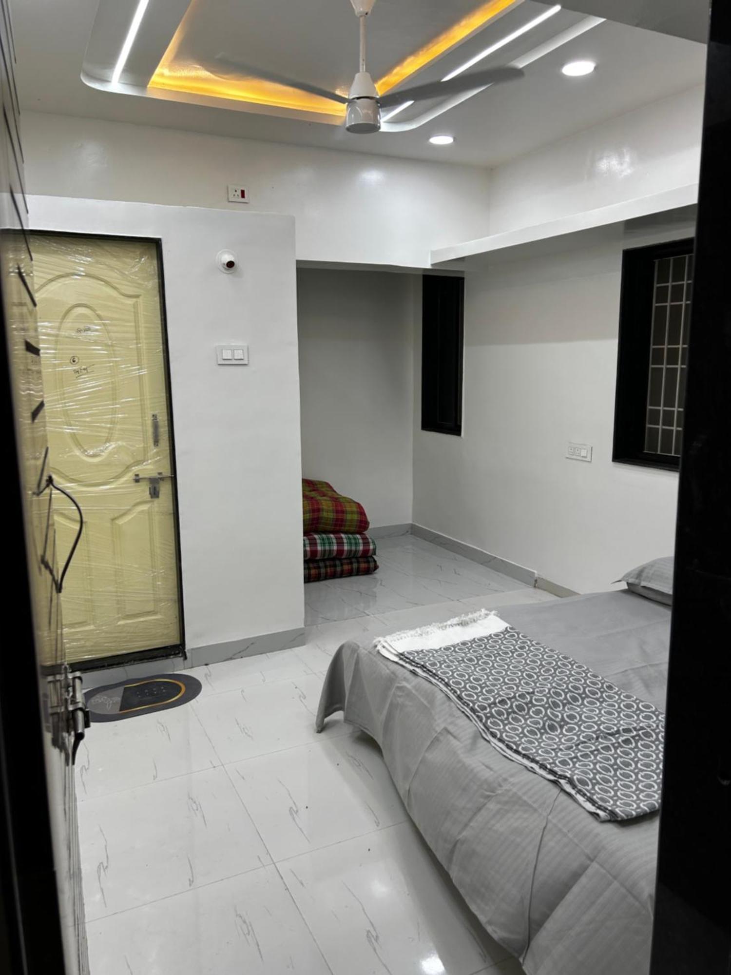 Vatavriksha Guest House,Akkalkot Akalkot Екстериор снимка