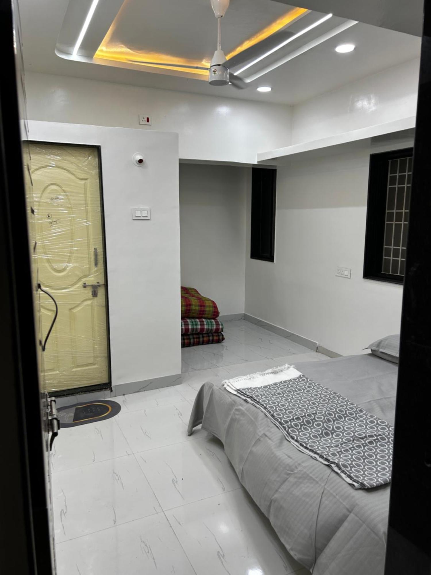 Vatavriksha Guest House,Akkalkot Akalkot Екстериор снимка