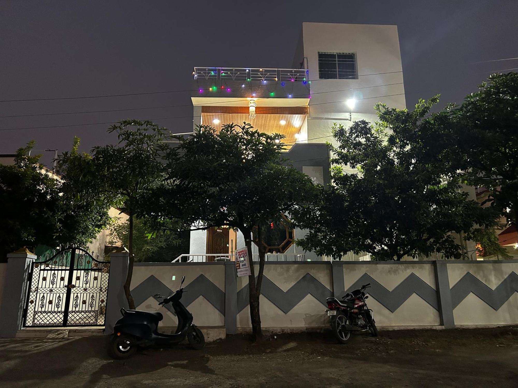 Vatavriksha Guest House,Akkalkot Akalkot Екстериор снимка